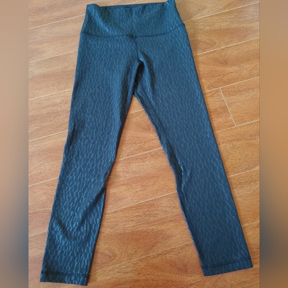 Lululemon High-rise tight 25" full-on luxtreme - Picture 4 of 10